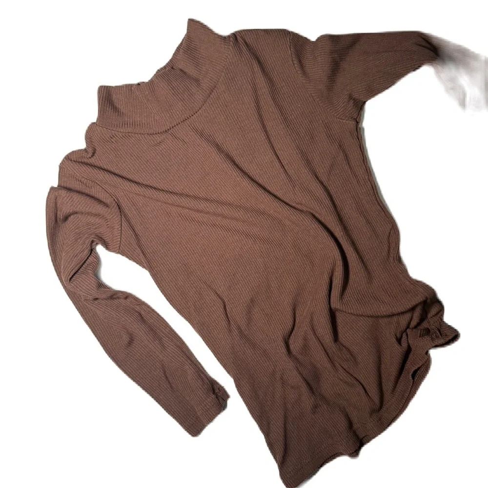 Stylish Neutral Clothing Bundle Sz 4